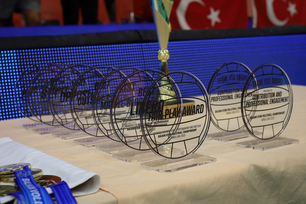 Nagrade i priznanja na Balkanskom prvenstvu u odbojci za kadete
