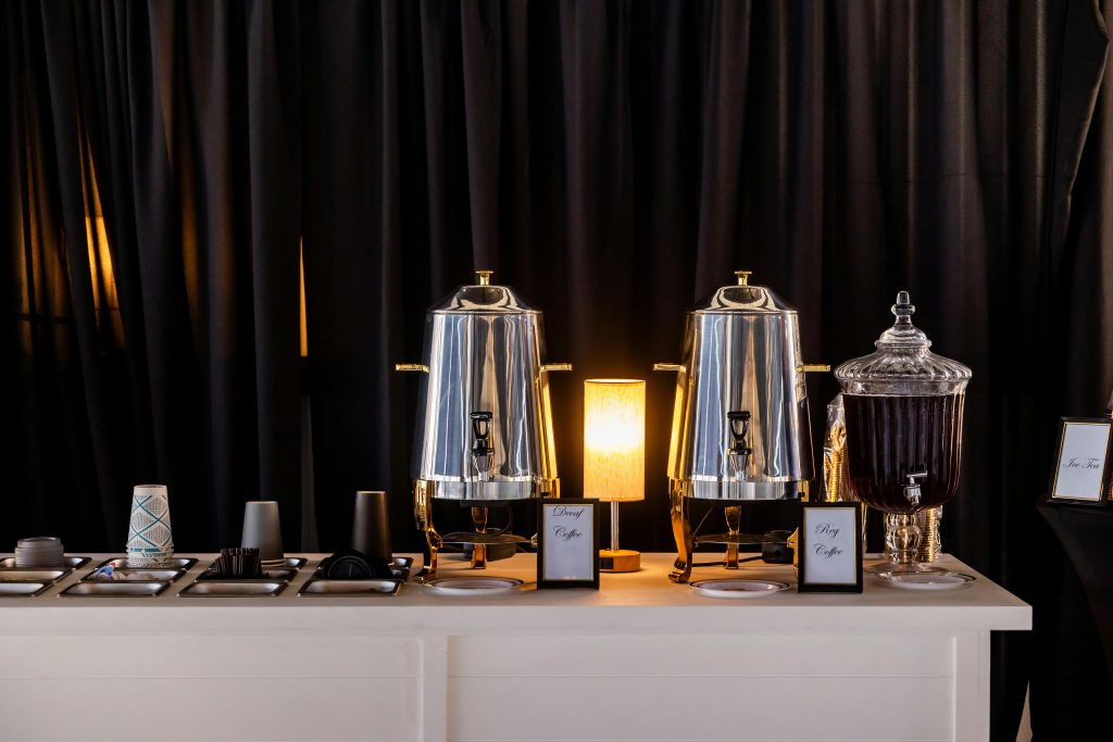 Coffee break i catering pauza tokom poslovnog seminara